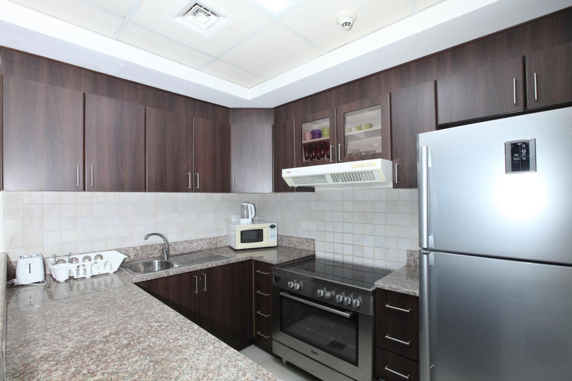Brown Stone Homes Chruchill Apartment *